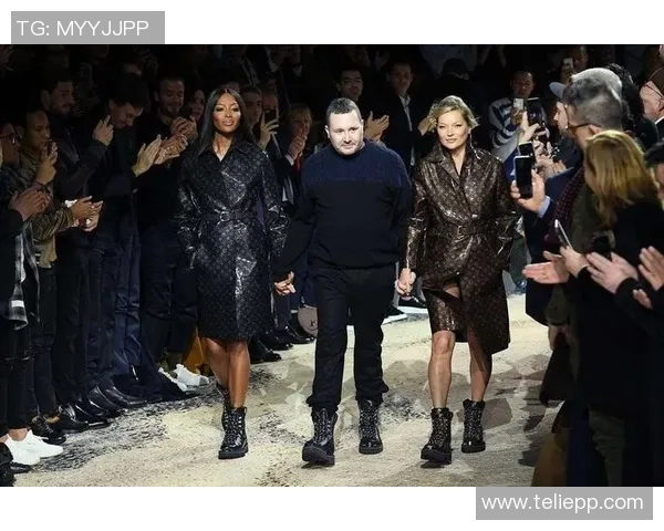 LV足球明星时尚穿搭揭秘引领潮流的运动风格与奢华结合