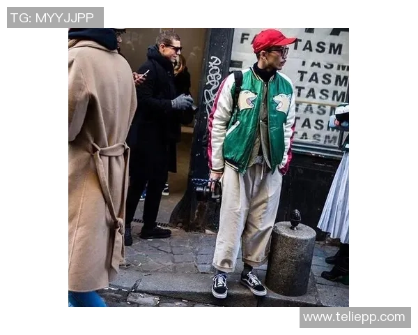 足球明星的时尚上班穿搭解析引领潮流的运动风与职场风的完美结合